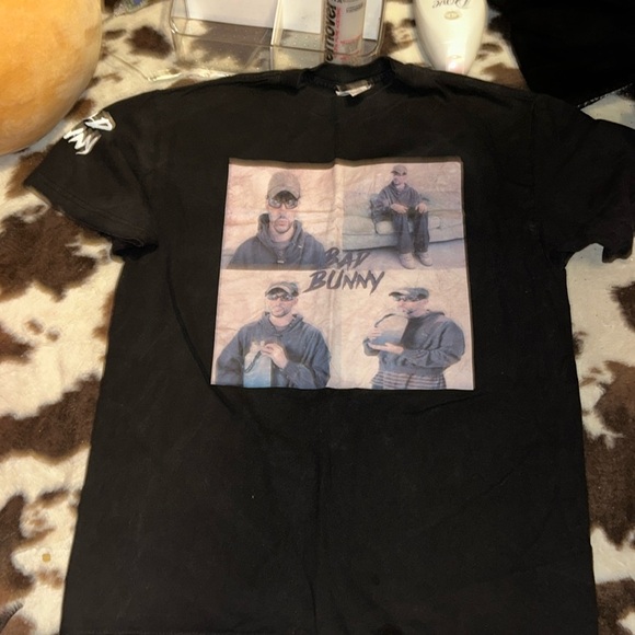 Bad bunny tshirt - Picture 1 of 3